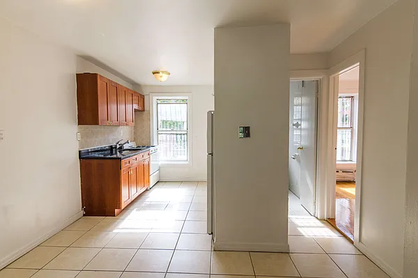 Rented by Nolita Group | media 9