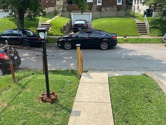 3rd image of 1924 Dalewood Pl