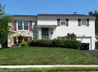 3242 Parkview Dr, Bensalem, PA 19020