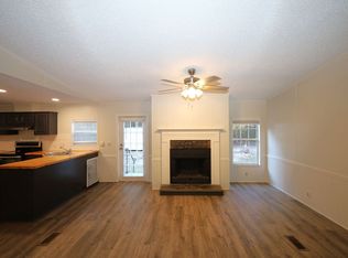 5493 Griffin Dr, Hahira, GA 31632