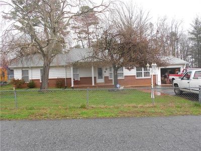 2114 Woodcrest Dr, Lenoir, NC, 28645