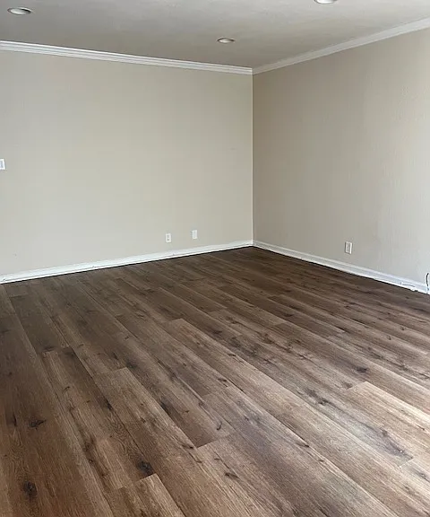 1530 E Broadway #106 — Photo 5