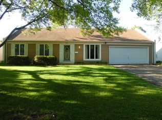 25 Fieldpoint Rd, Montgomery, IL 60538