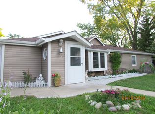 26547 W Sycamore Rd, Antioch, IL 60002