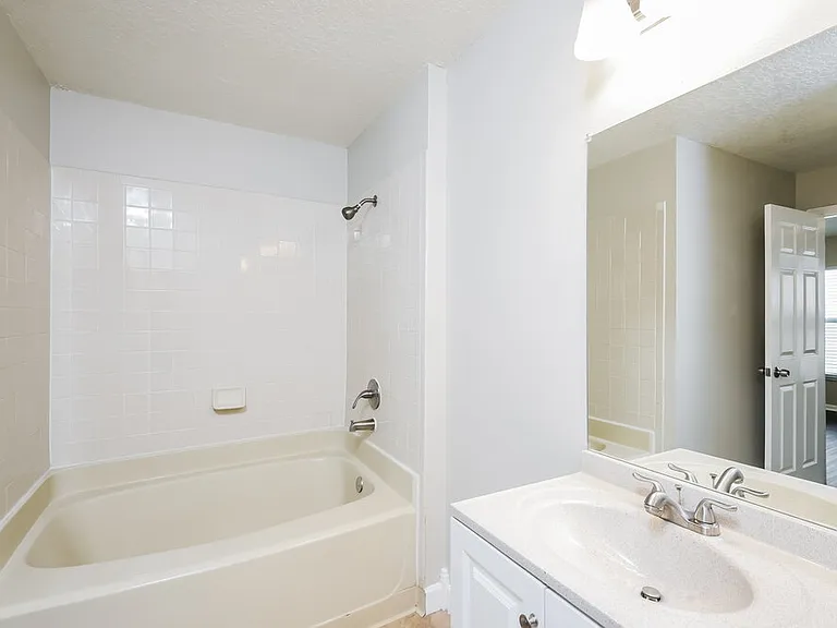 4331 Boca Woods Dr — Photo 14