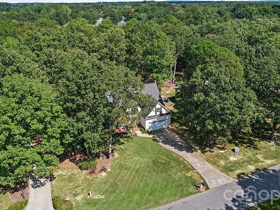 5th image of 3070 Beech Ct #77