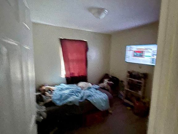 5th image of 3808 Grace Ave
