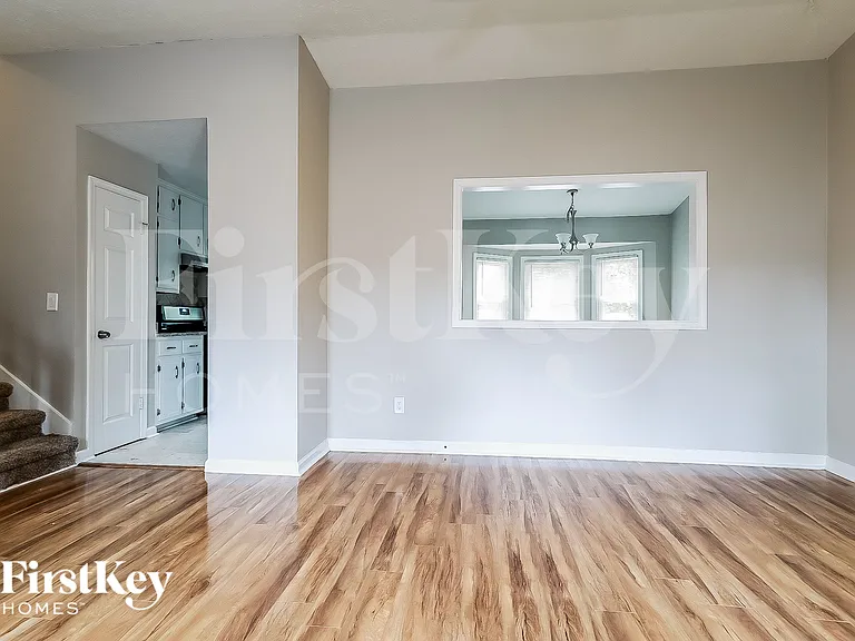 2592 Chippewa Ct — Photo 4