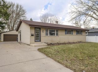 2113 Garven COURT, Waukesha, WI 53188