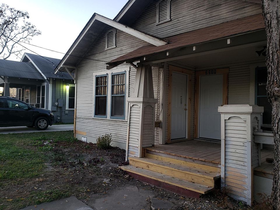 1st image of 2219 E Houston St