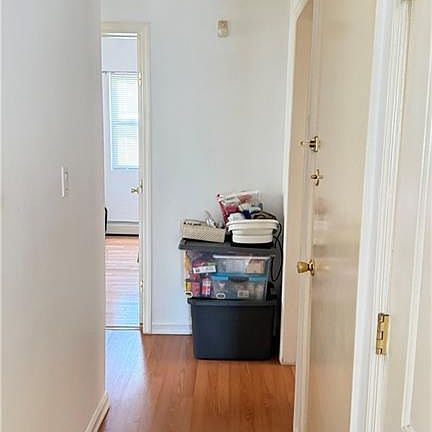 4th image of 1623 Hendrickson St