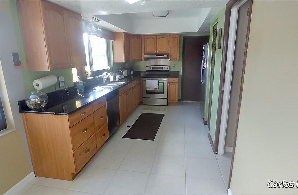 1st image of 10260 SW 49th Ct