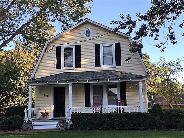 Vintage Dutch Colonial