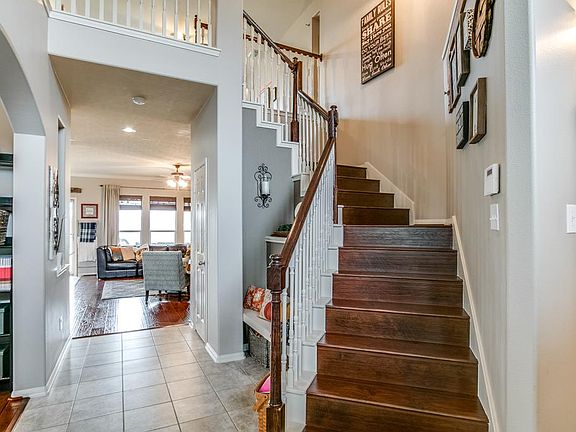 4th image of 28215 Sweet Oak Ln