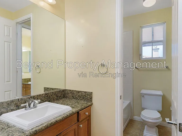 2947 Farragut Rd — Photo 18