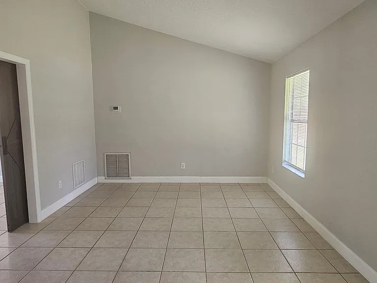 2625 Spring Valley Cir — Photo 5