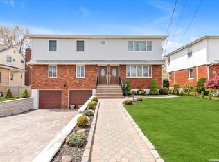 171 Roslyn Rd, Mineola, NY 11501