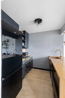 Sold by Oxford Property Group | media 4