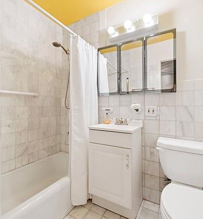 4th image of 333 E 79th St #2K