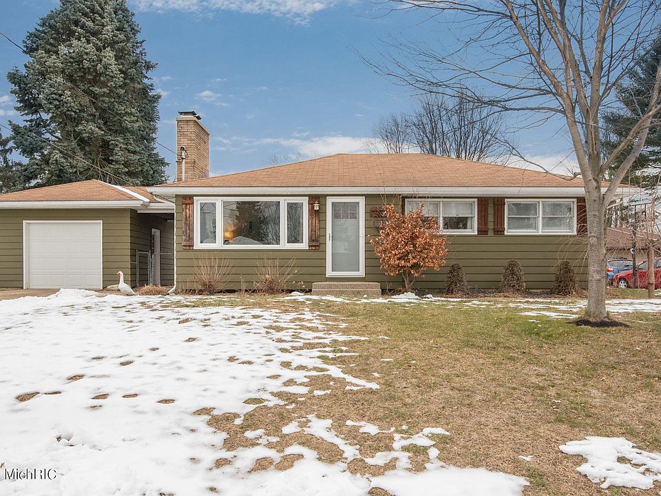 1st image of 3715 Shoshone Dr SW