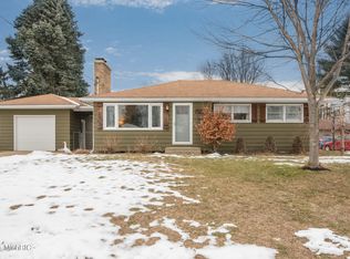 3715 Shoshone Dr SW, Grandville, MI 49418