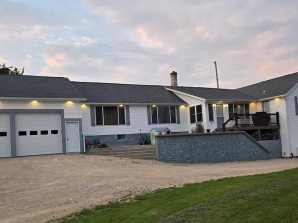 N5689 North Astor ROAD, Iron Ridge, WI 53035