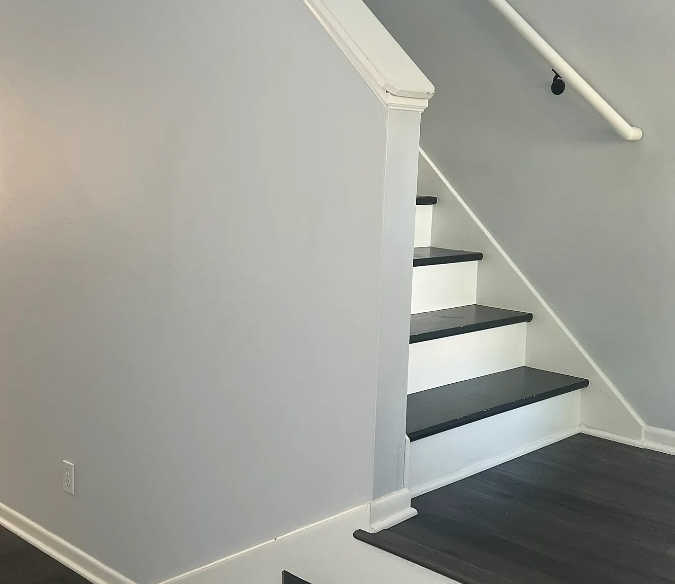 3 bed, 2.5 bath, 1600 sqft, $2,300 — Photo 3