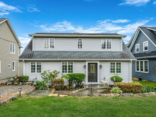 19 Hillside Avenue, Northport, NY 11768