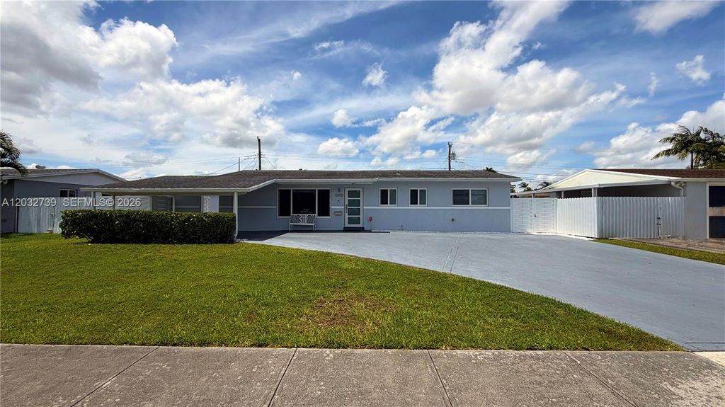 10455 SW 42nd Ter, Miami, FL 33165 home
