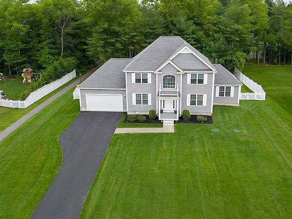 2nd image of 36 Waterford Cir