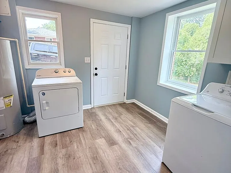 165 Conrad Dr — Photo 17