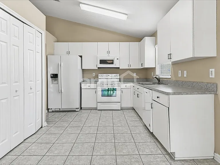 5514 Passing Pine Ln — Photo 3