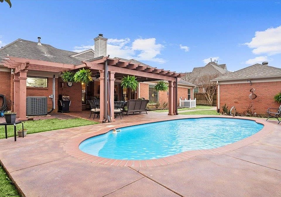 1st image of 6838 Briarfield Ln