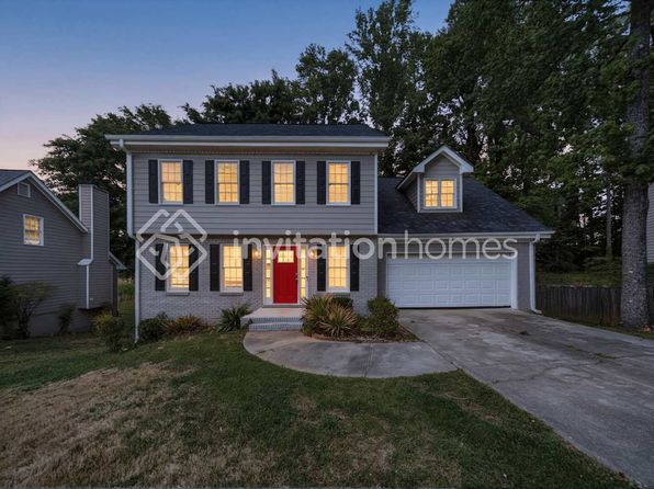 3386 Woodlaurel Dr