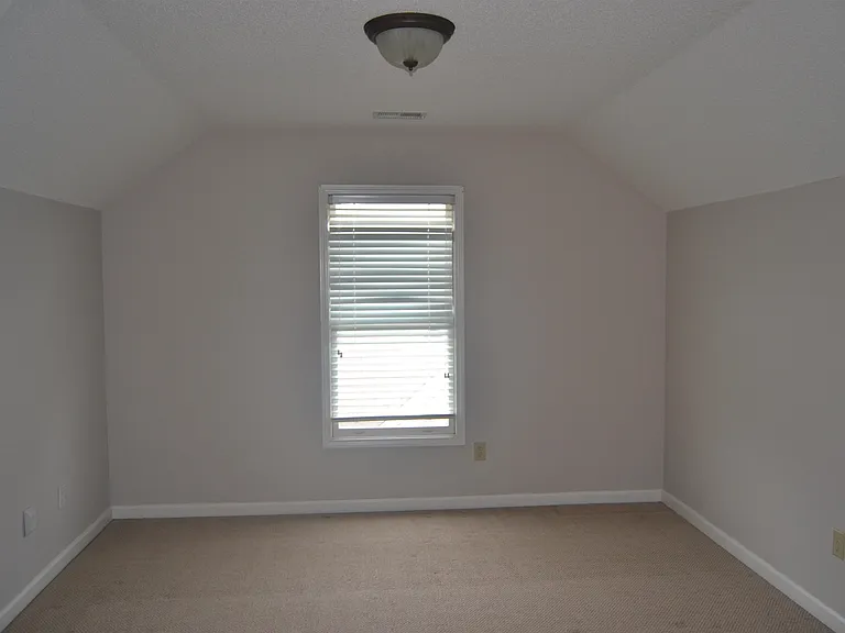 10486 Juneau Way — Photo 32