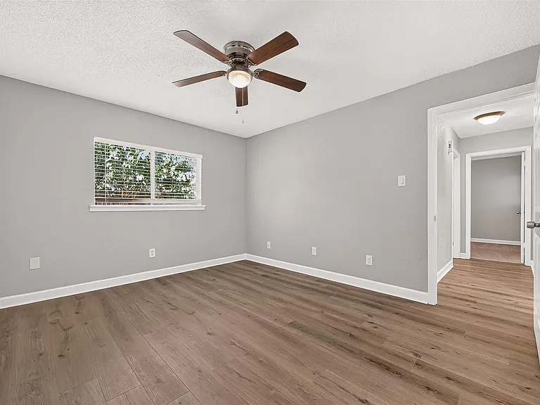 14306 River Glen Dr — Photo 13