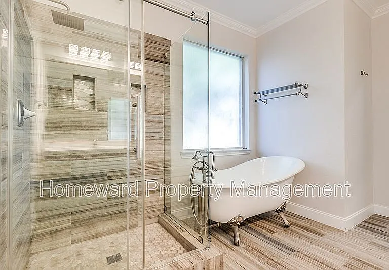 7526 Greenvalley Ln — Photo 17