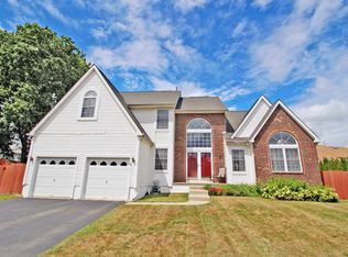 13 Jennifer Way, Monmouth Junction, NJ 08852