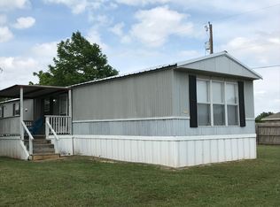 210 Burkhart Ln, China Spring, TX 76633