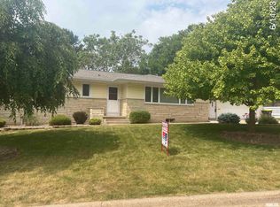 219 Hillcrest Dr, Geneseo, IL 61254