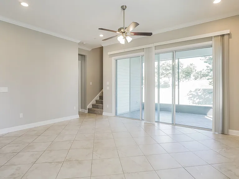 124 Willow Lake Dr — Photo 5