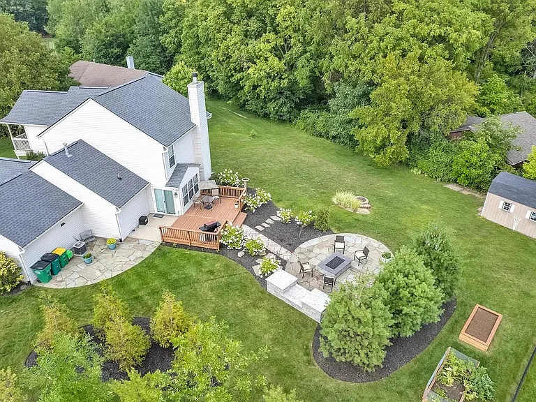 2315 Pheasant Run — Photo 25