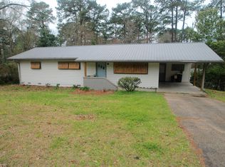 24 Sunset Dr, Laurel, MS 39440