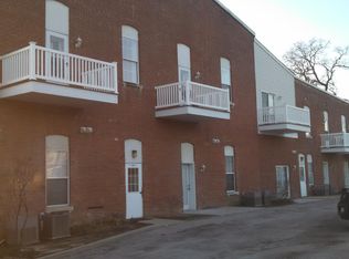 503 Park St #2E, Waterloo, IL 62298