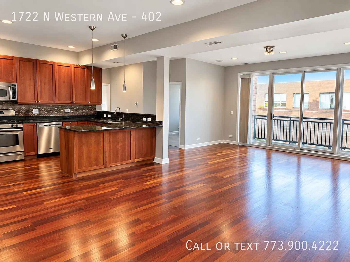 Bucktown/Wicker Park 2 bed 2 bath with garage parking, fiber internet and in unit laundry included — Photo 2