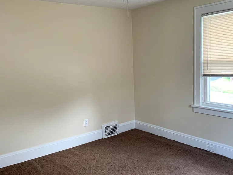 2228 S Taylor Rd — Photo 22