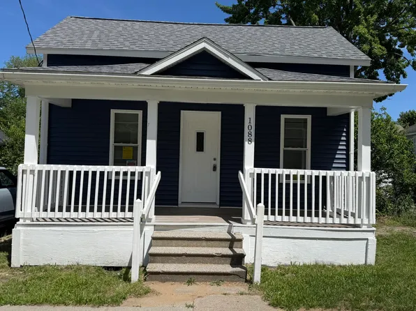 1088 Kenneth St, Muskegon, MI 49442