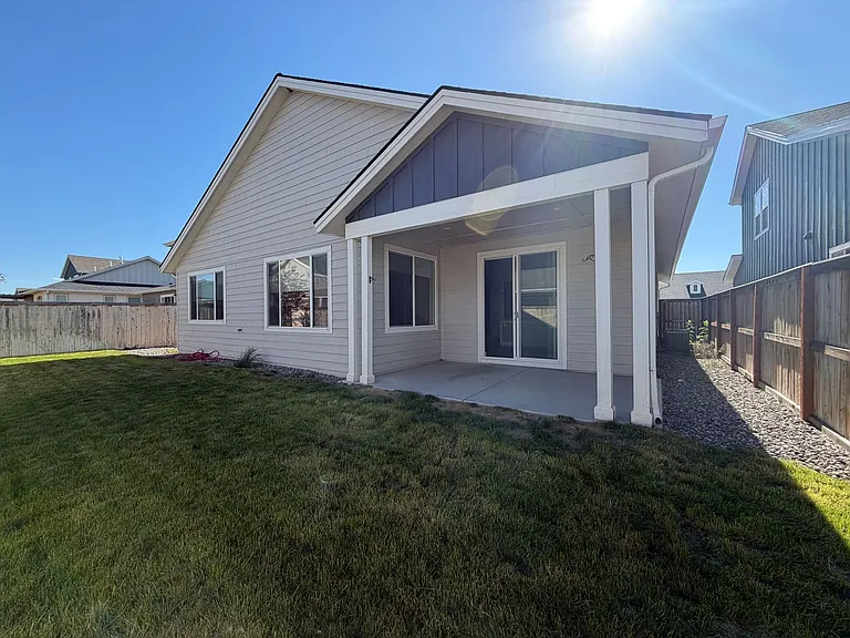 1702 Wyatt Earp Ct — Photo 16