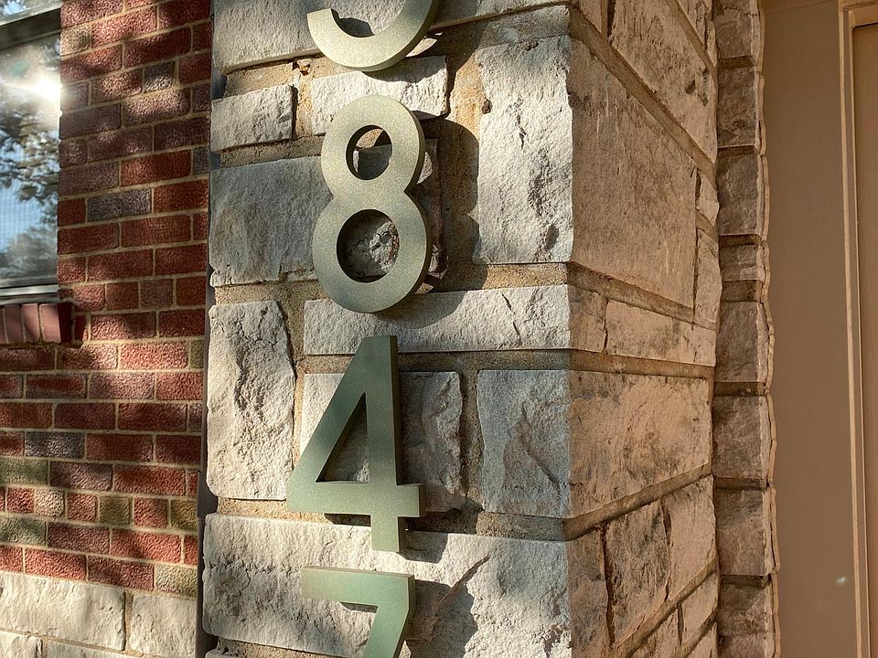1st image of 5847 Sunshine Dr #2W