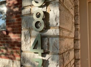 5847 Sunshine Dr #2W, Saint Louis, MO 63109
